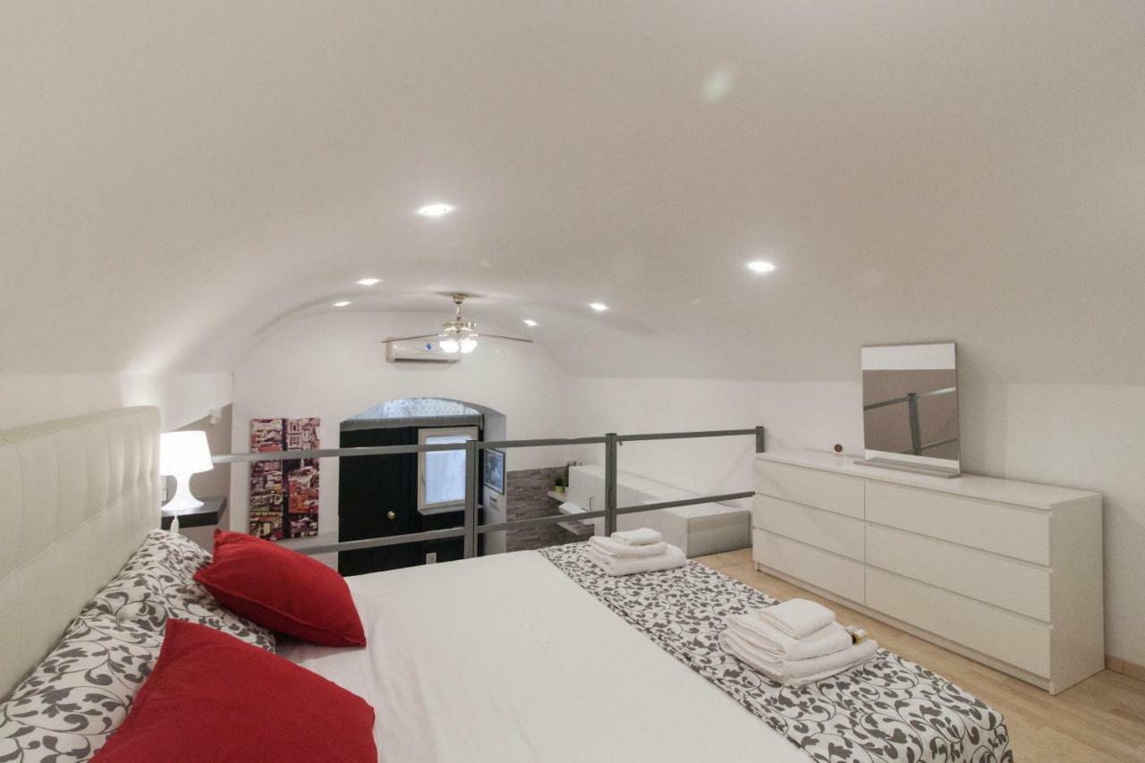 Olina Apartments Неаполь Экстерьер фото
